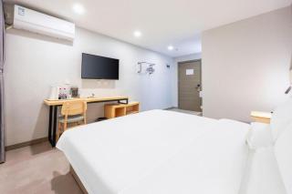Beijing Yi Jia Hotel - 7