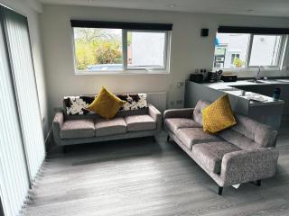 Cabin - Luxury 2 bedroom modern cabin - 3