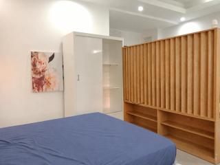 Studio 201 - 5