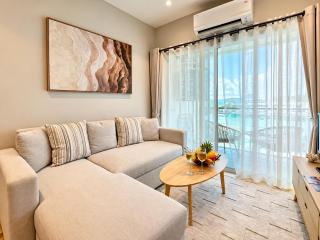 Title Serenity 2-Bedroom Suite with Balcony by TVC SRA5717 - 1