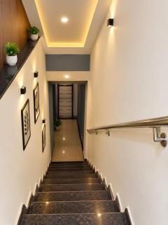 Manoher medikal gest house - 1