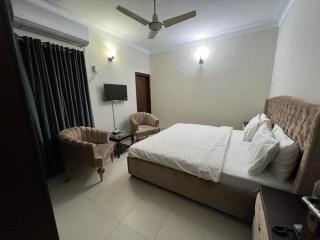 Cozy Cottage Islamabad - 5