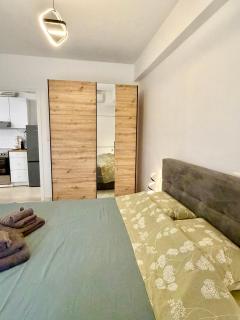 Panos GuestHouse - 1