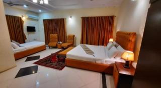 Cozy Cottage Islamabad - 0