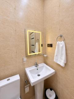 Red House Hotel - 5