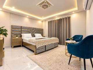 Mussafir Homes & Residences, Luxury Family Apartments In Bahria Town, Lahore - 1