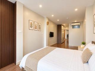 Nhu House - 9