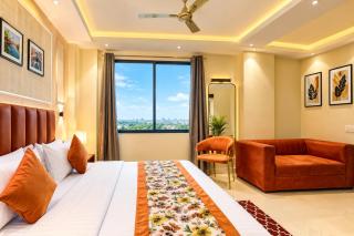 Revking-- Hotel Qotel Comfort AT Residency Kaushambi Near Anand Vihar Railway Station # Kaushambi 4-star Hotel l Kaushambi, Ghaziabad - 4