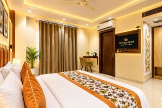Revking-- Hotel Qotel Comfort AT Residency Kaushambi Near Anand Vihar Railway Station # Kaushambi 4-star Hotel l Kaushambi, Ghaziabad - 1