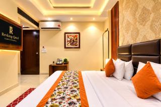 Revking-- Hotel Qotel Comfort AT Residency Kaushambi Near Anand Vihar Railway Station # Kaushambi 4-star Hotel l Kaushambi, Ghaziabad - 5