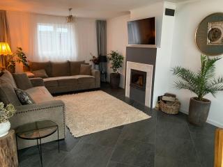 Relaxing Home for Families - 6