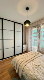 Modern 2kk with Large Balcony & Workspace Zizkov Prague 3 - 6