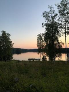 Sjönära hus, bastu, egen båt, 75 m till badplats - 9