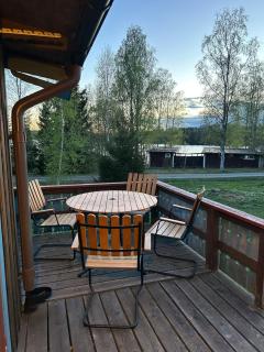 Sjönära hus, bastu, egen båt, 75 m till badplats - 2