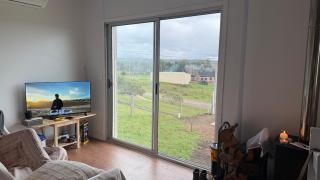 Sol y Sierras , Cabaña moderna con deck y estufa - 1