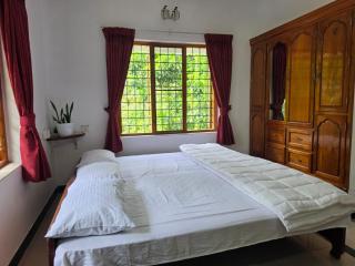 Paniyeli Poru Home Stay, Periyar, Kerala - 7
