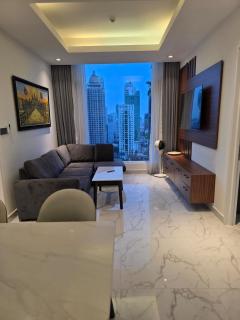 J-tower II Modern Condo with Gym& Pool BKK1 - 0