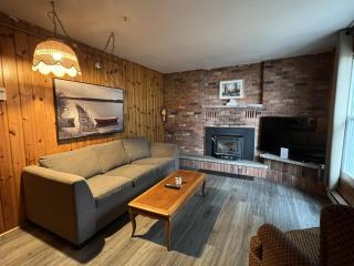 Tally Ho Inn - 9