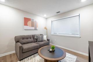 Landing Amazing 1BD Yoga Studio Courtyard - 9
