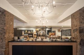 Q! Hotel Maria Theresia - 9