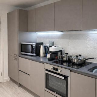 Two Bedroom Elegant Retreat in the City of Exeter - 3