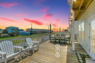 White Sands Retreat - Modern, Comfy, Down from Beach! - 0