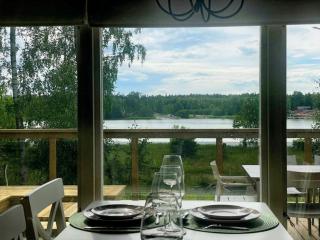 Black Pearl, a private modern year-round vacation home at the waterfront - 9