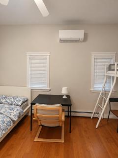 Central Light-Filled 2rd Floor -2B - 9