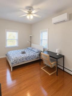 Central Light-Filled 2rd Floor -2B - 0