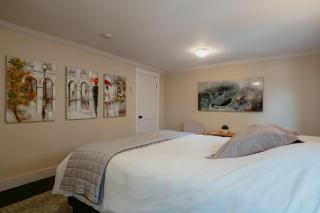 Downtown Heritage Home | 3 Bed + Backyard - 3