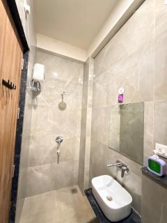 1Casa aurelia cozy stays 1bhk EFS - 8