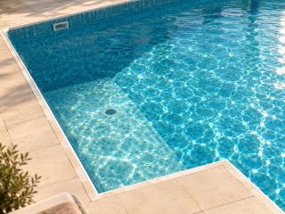 Mackenzie Two-Bedroom Apartment with Pool - 7