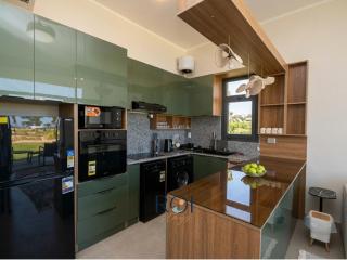 Sea View 1BR Near Golf & Kite at Arc, Soma Bay - 3