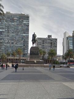 Habitación en el Centro de Montevideo - 1