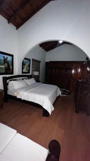 Casablanca Hotel Boutique Salamina - 3