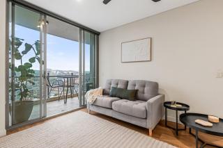 Elevated City Living w Parking - Madison Heights - 8