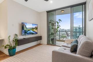 Elevated City Living w Parking - Madison Heights - 9