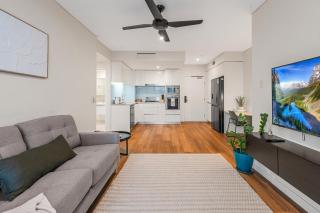 Elevated City Living w Parking - Madison Heights - 5