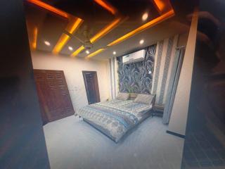 Halal Madina Suites & Rooms - 3