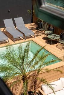 Studio apartment with garage, gym and pool - 8