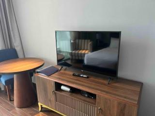 The Arena Cam Ranh Oceanview deluxe twin room - 9