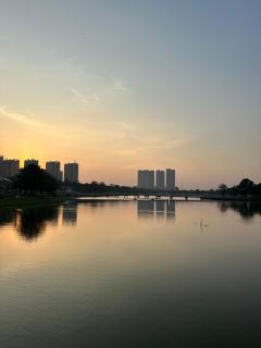 Vicienta Luxury Stay 2BR Apartment at Stanford Meikarta - 1