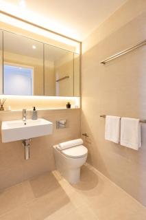 D11 Skyline View Abnb 2BR With Free Parking, 6 Min Walk To MCEC - 2