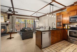 Les Manoirs wPool and Hot Tub near Village 110 7 - 9