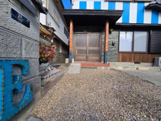 海の近くの露天風呂と貸し切りサウナがある古民家をリノベした宿で地域コスパNo1の宿を目指しています - 6
