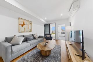 Modern 2-Bed Apartment with Private Balcony - 9