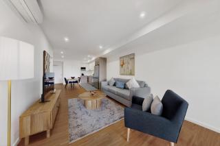 Modern 2-Bed Apartment with Private Balcony - 2