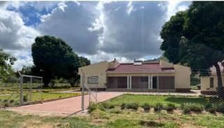 Mutare-Masvingo Road Farm 60, 3DoubleBedGuestHouse - 0
