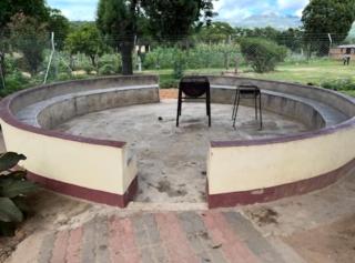 Mutare-Masvingo Road Farm 60, 3DoubleBedGuestHouse - 4