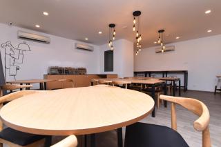 Townhouse Rudra Inn Near Chhatarpur Metro Station - 5